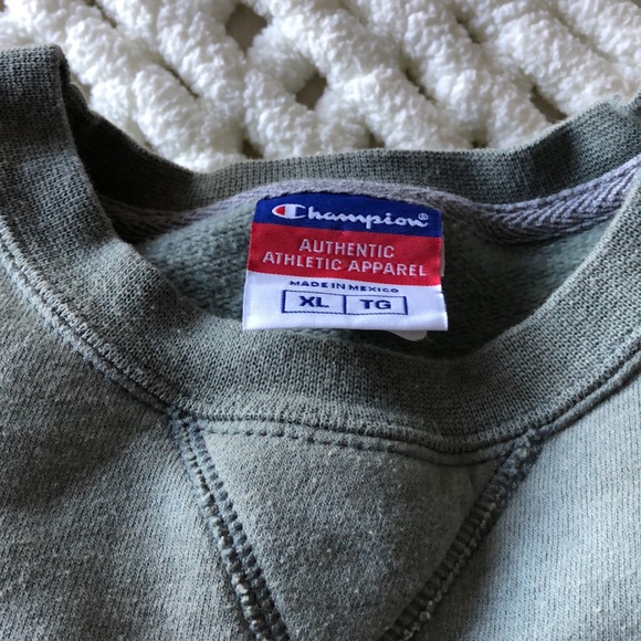 Champion Men’s crew neck sweatshirt. Sage green. Can be unisex. Size XL/TG. EUC - Picture 4 of 5